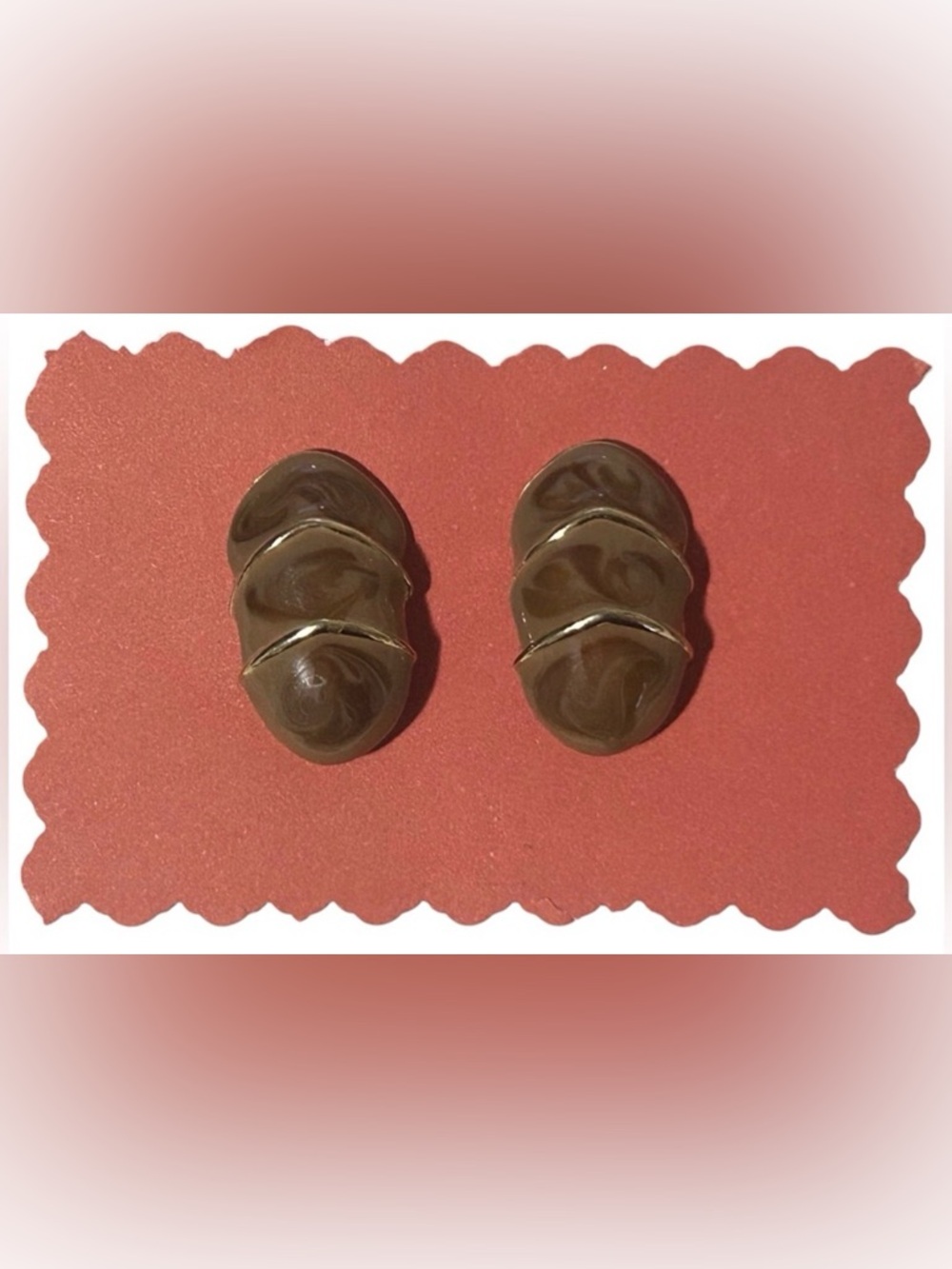 VINTAGE GOLD TONE & ENAMEL SWIRL EARRINGS